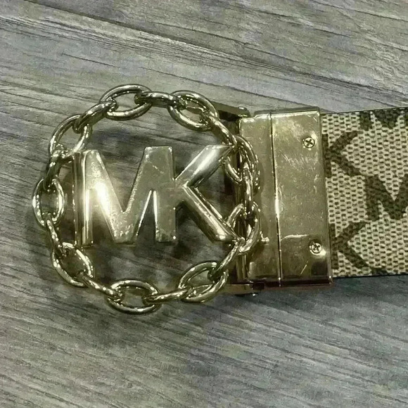 Michael Kors Vanilla/Brown Signature Reversible Gold Chain Logo Belt GUC READ - Picture 7 of 11